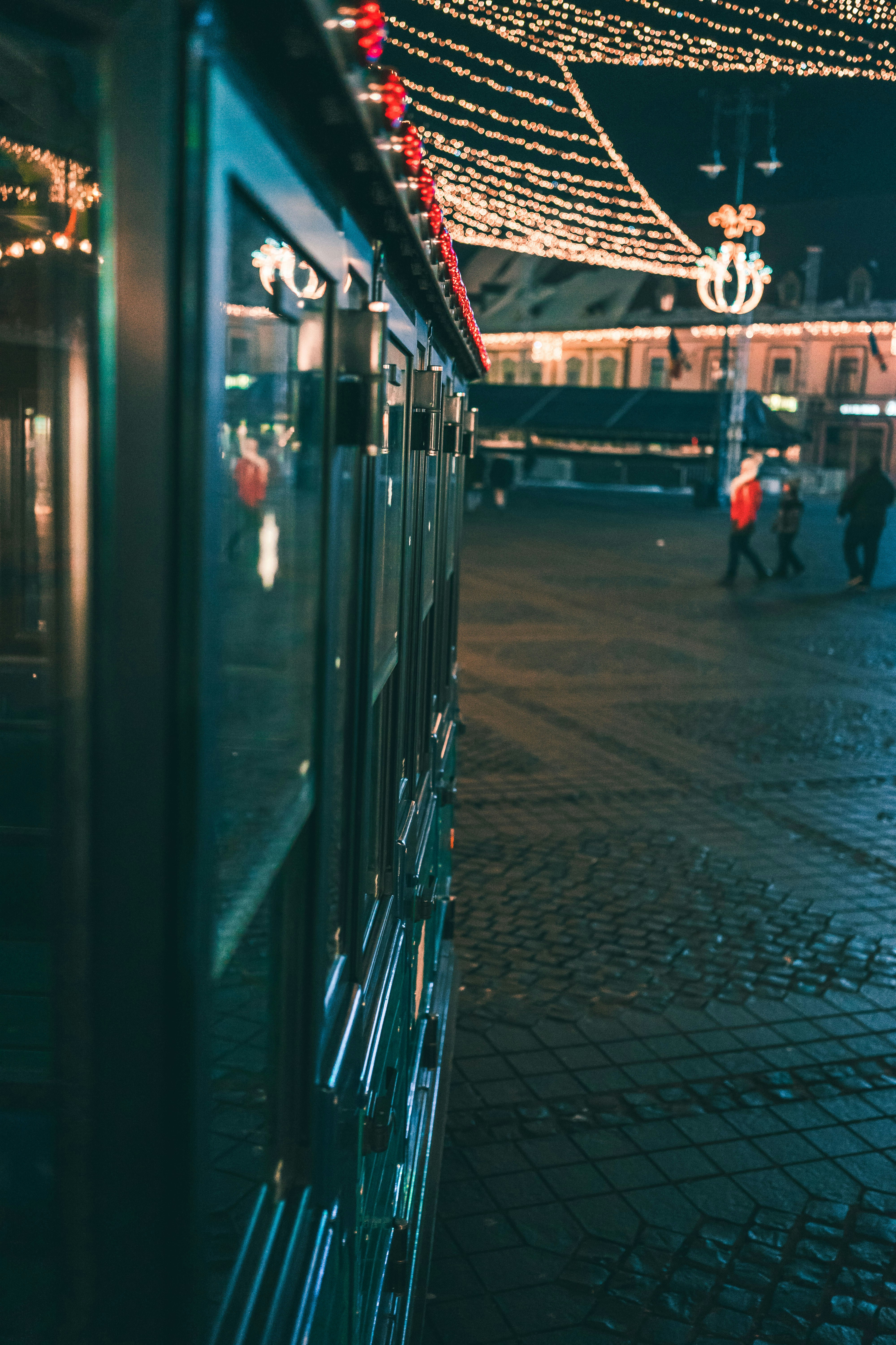 Photo by victorolariu