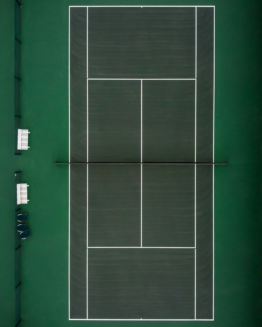 green tennis court