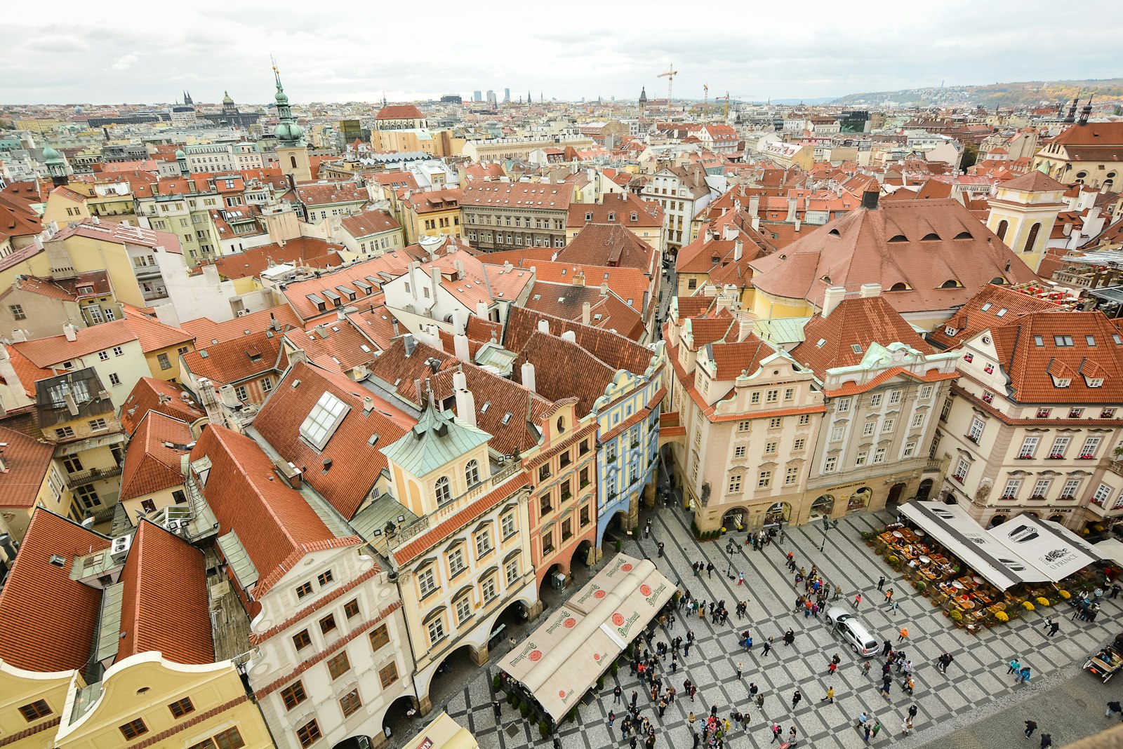 Tokina AT-X Pro 11-16mm F2.8 DX II sample photo. Buildings and people during photography