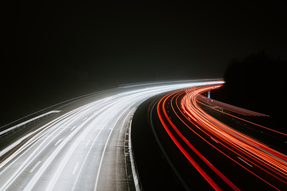 Fotografia time lapse di veicoli