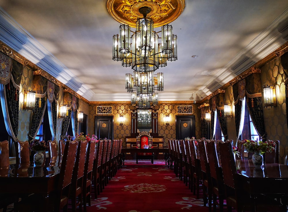 empty dining room