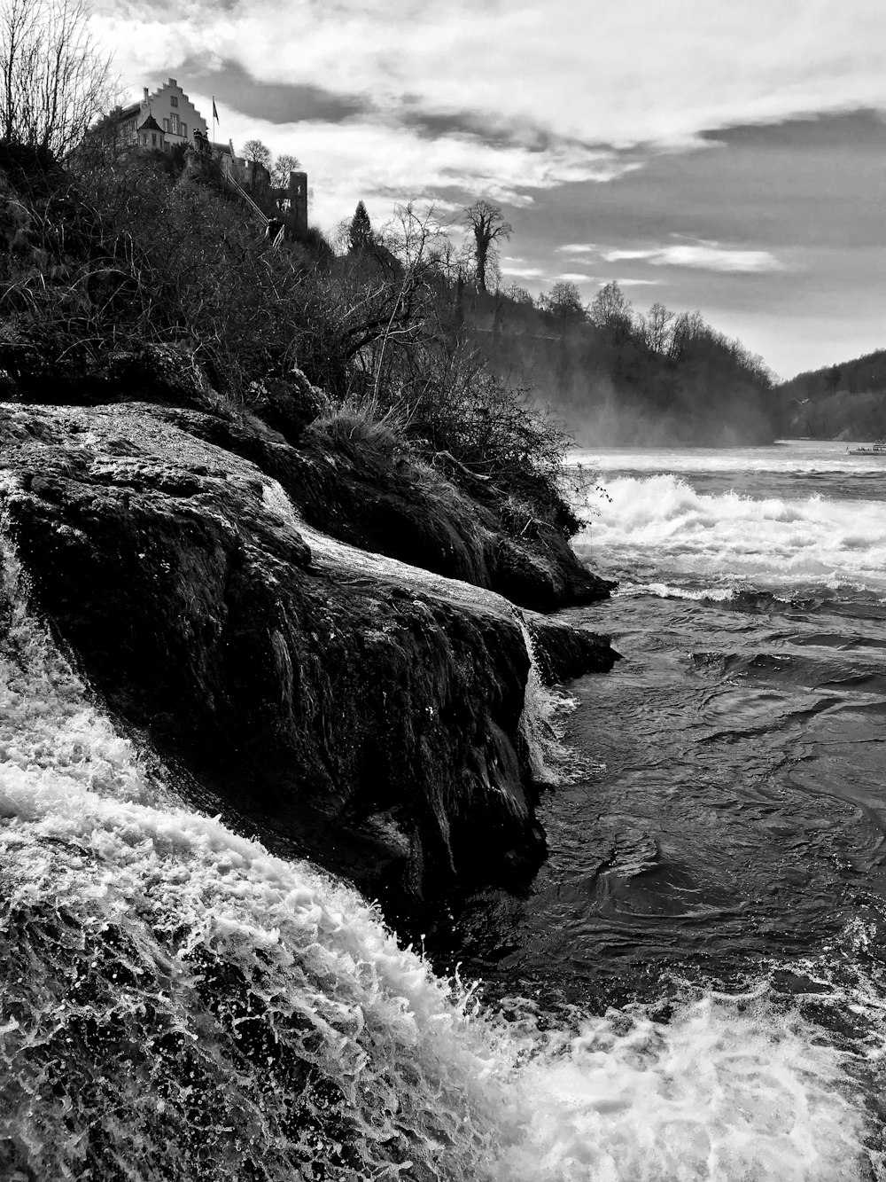 waves crashing