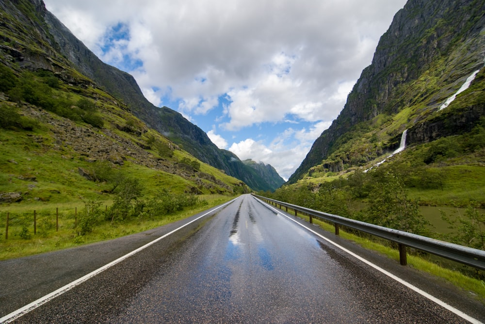 gray faved road