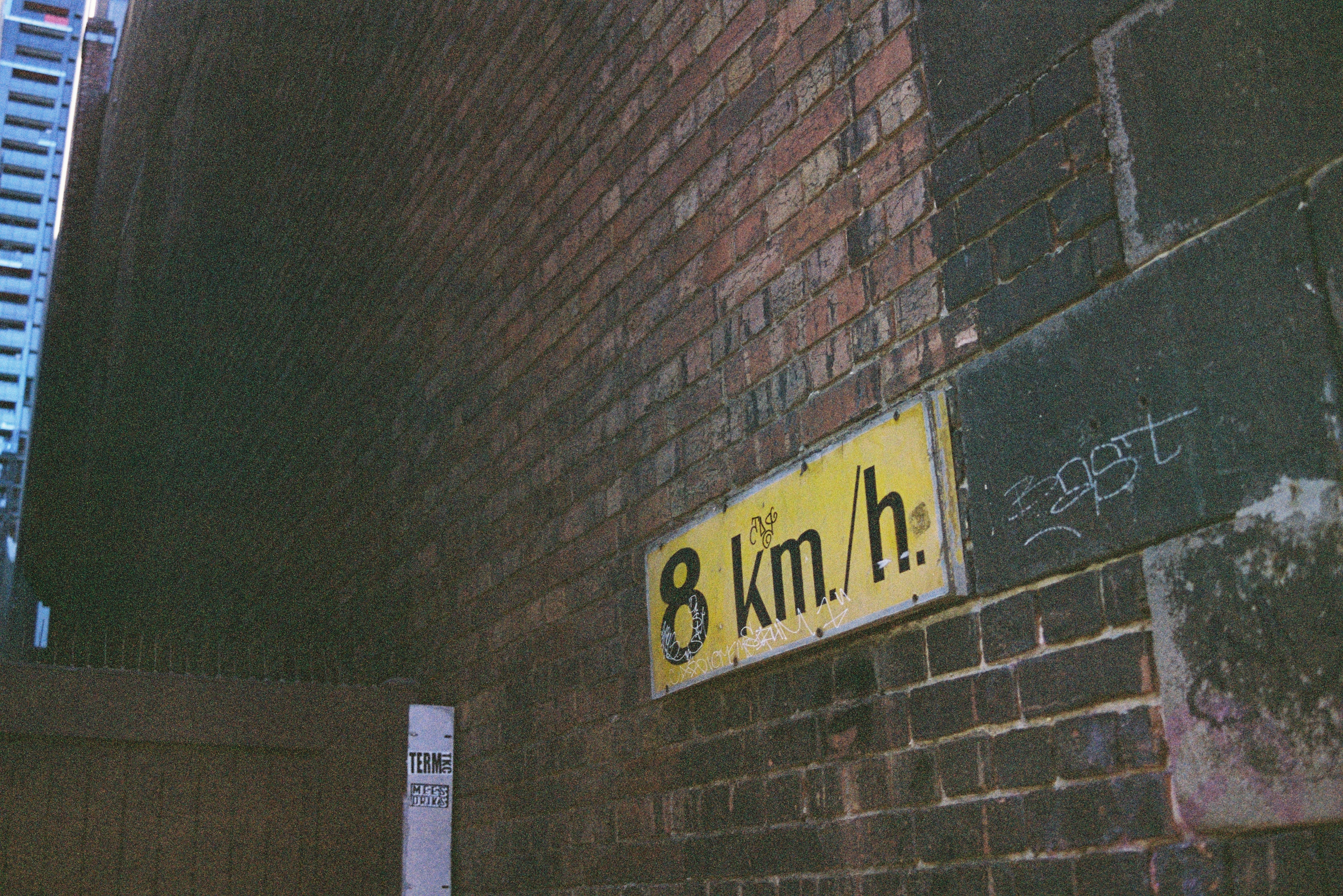 photo-1579051802307-f56bdc6e16e8?ixid=M3wxMjA3fDB8MXxzZWFyY2h8MjB8fG05OCUyMCVFMCVCOCU5NyVFMCVCOCVCMiVFMCVCOCU4NyVFMCVCOSU4MCVFMCVCOCU4MiVFMCVCOSU4OSVFMCVCOCVCMnxlbnwwfHx8fDE3NjczMjQ1NTd8MA\u0026ixlib=rb-4.1.0