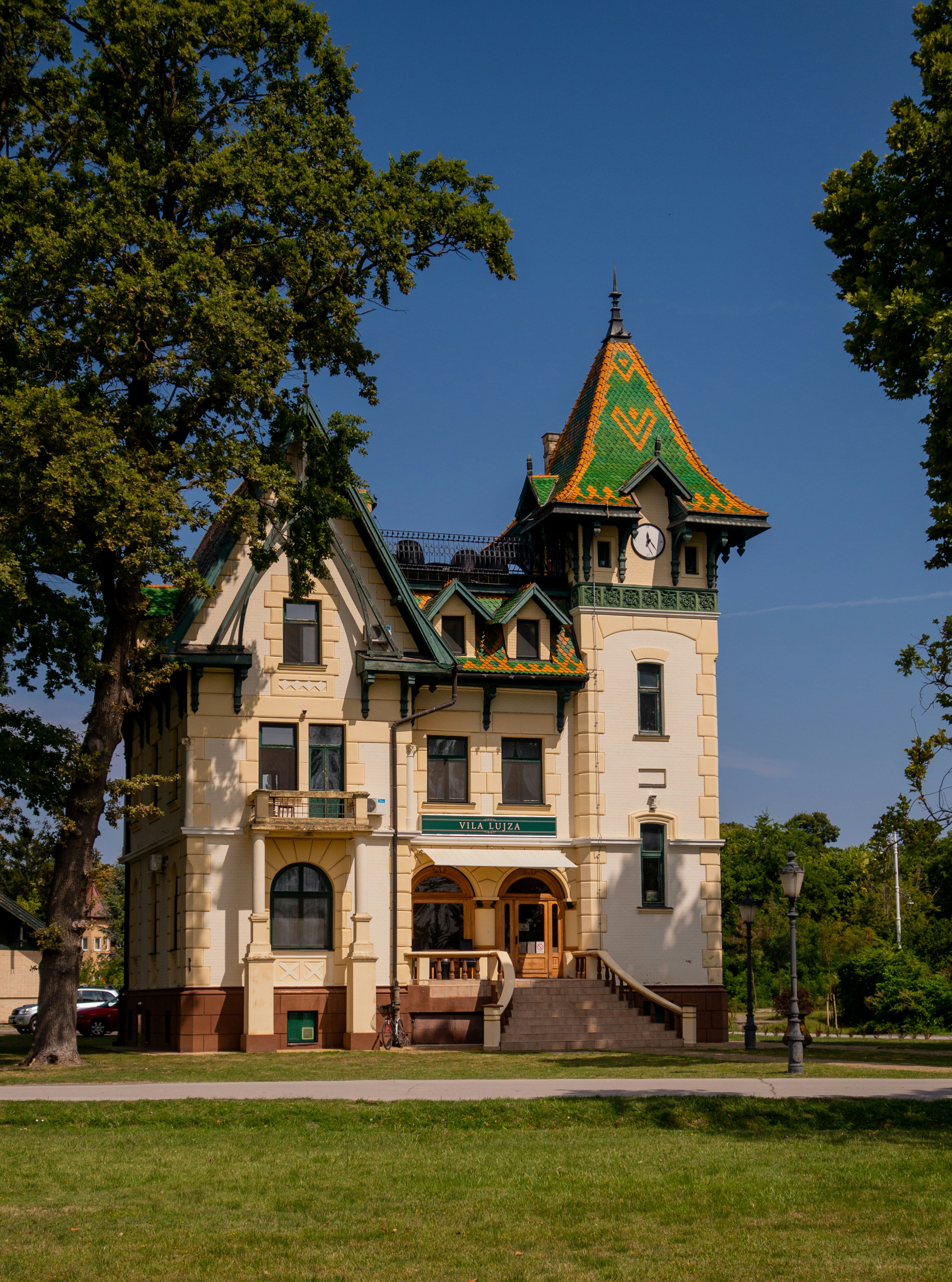 white concrete house