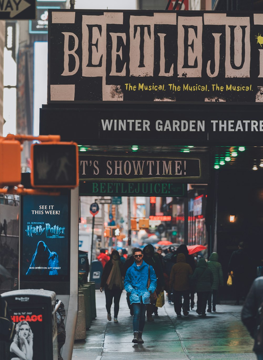 People Walking On Subway Photo Free Pedestrian Image On Unsplash