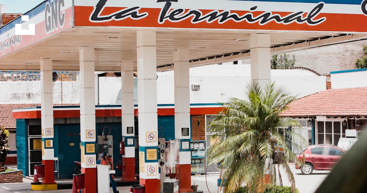 La Terminal gasoline station under white and blue sky photo – Free Gas ...
