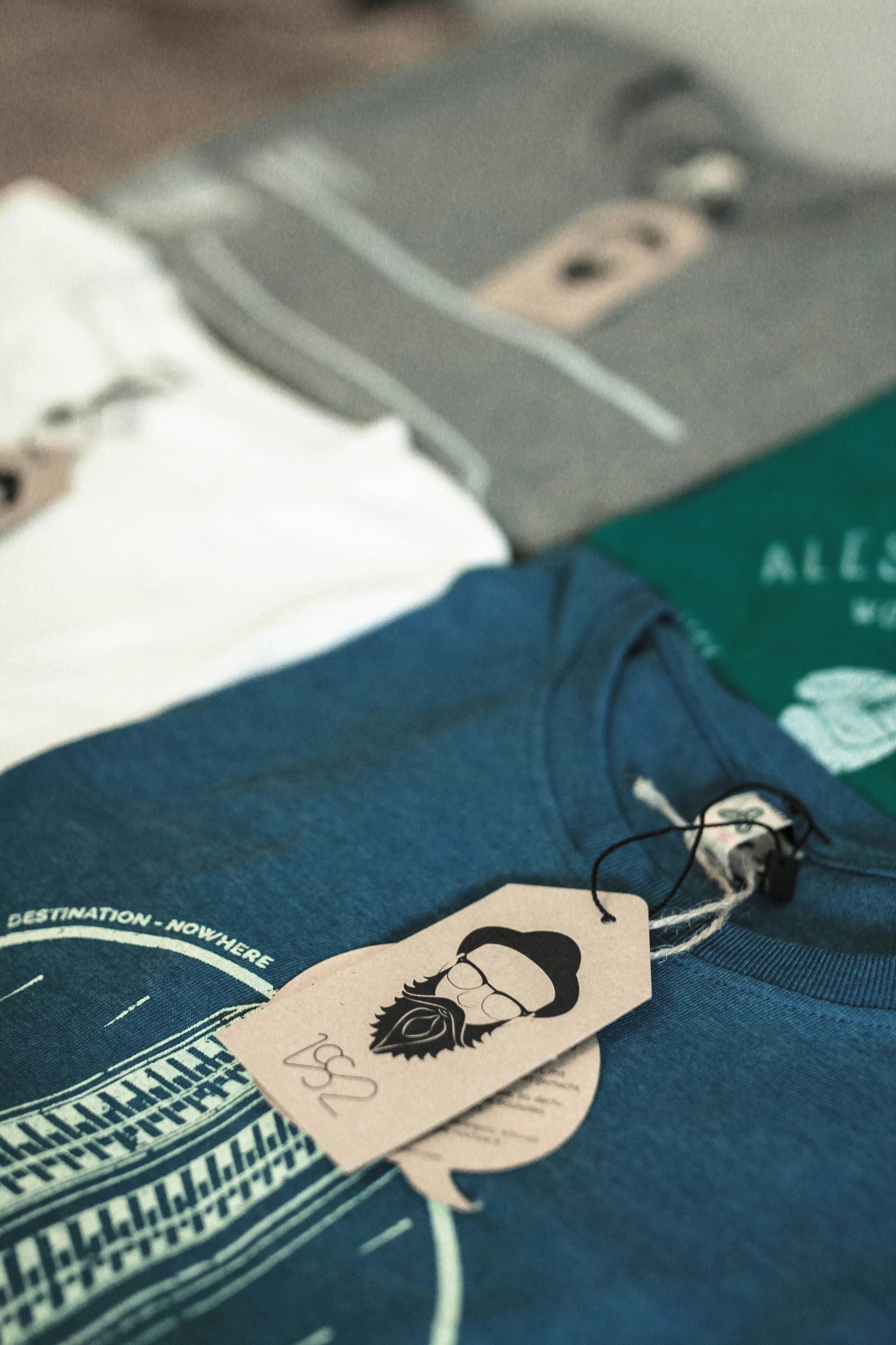 Camisetas de cuello redondo estampadas de colores variados