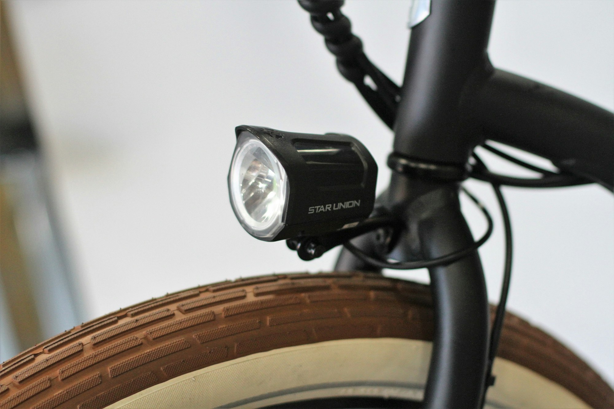 The Brightest Bike Lights for Dark Winter Rides