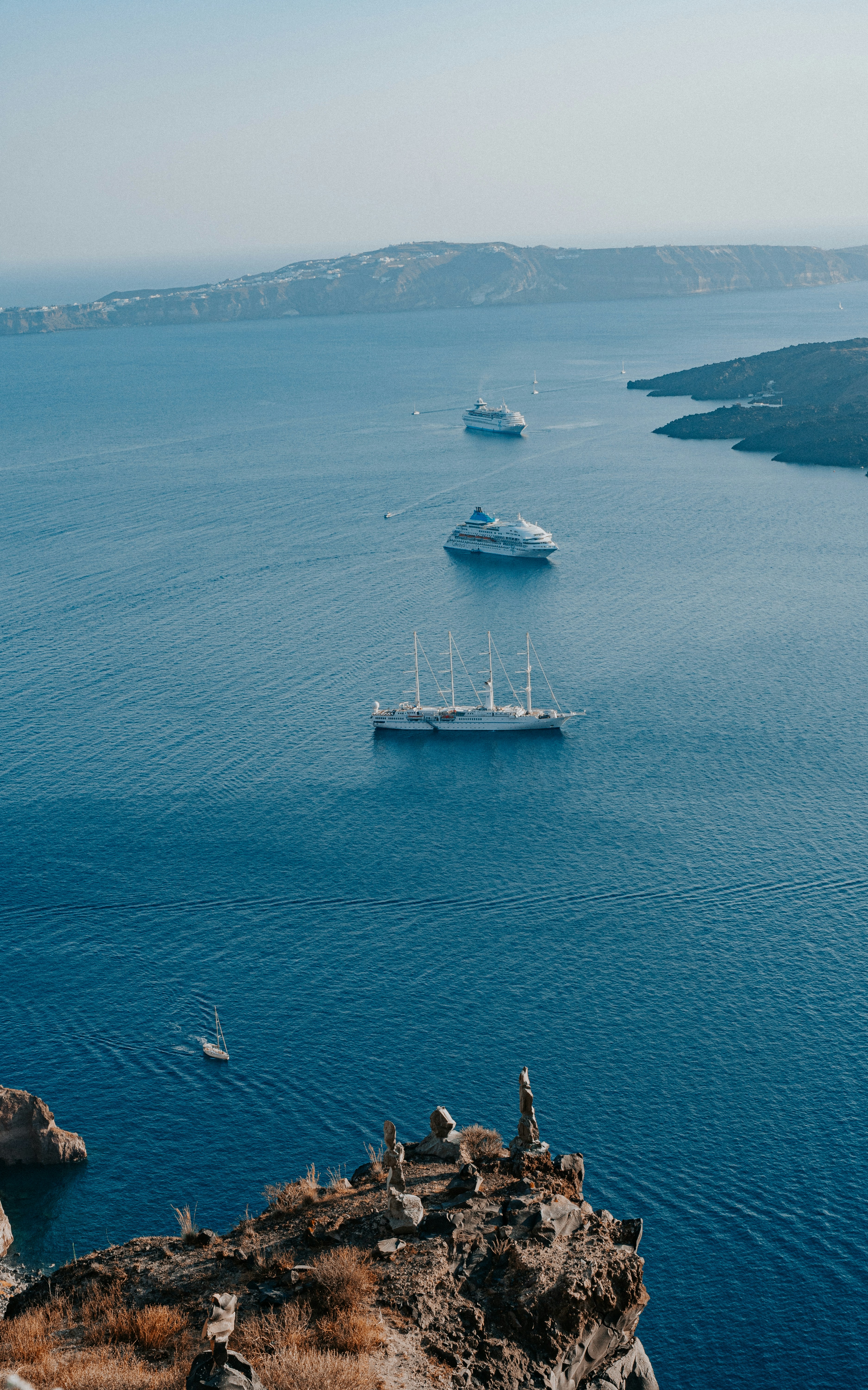 Logistics: Payment, Cancellation Policies, and Finding Your Boat