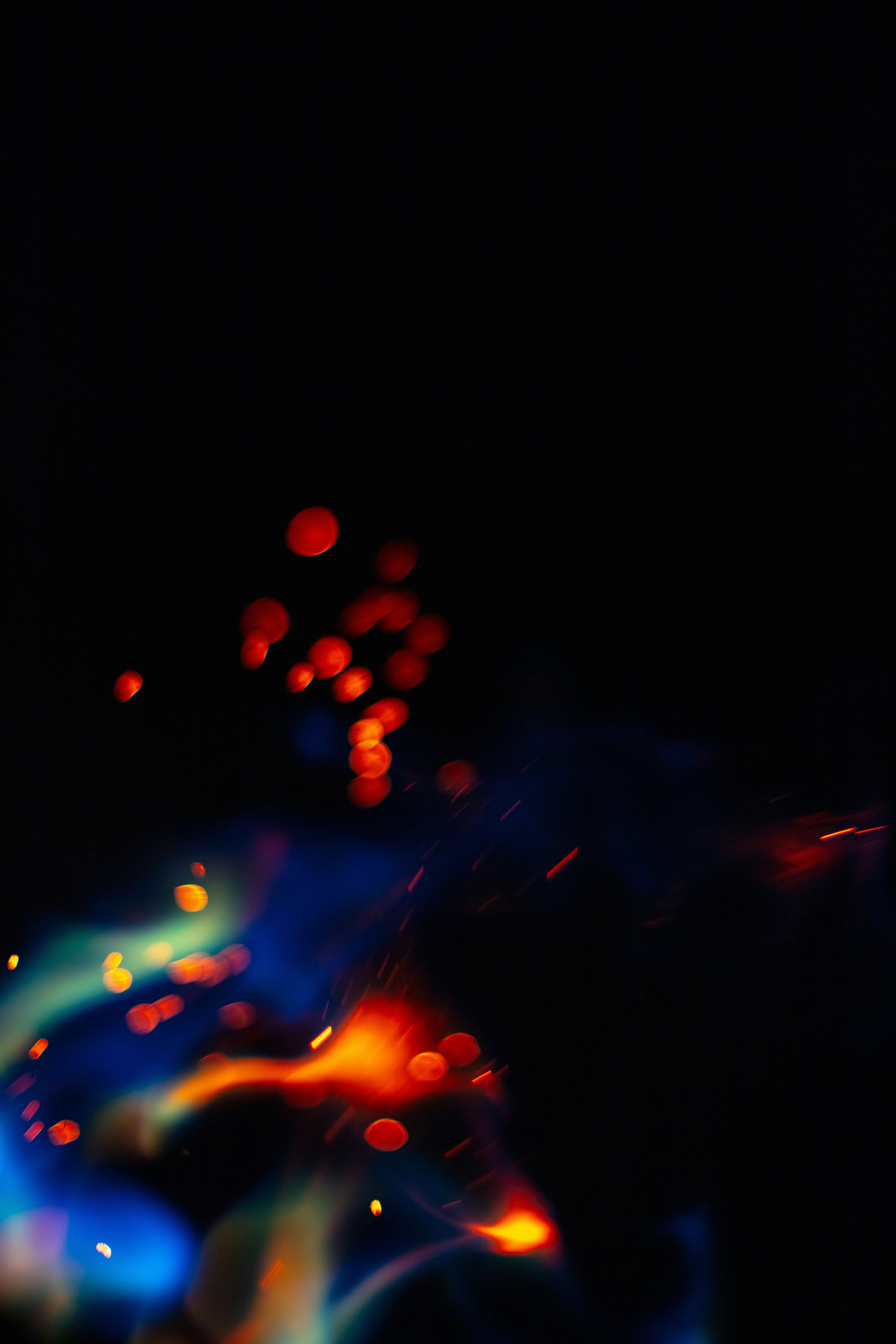 Photo by worldsbetweenlines