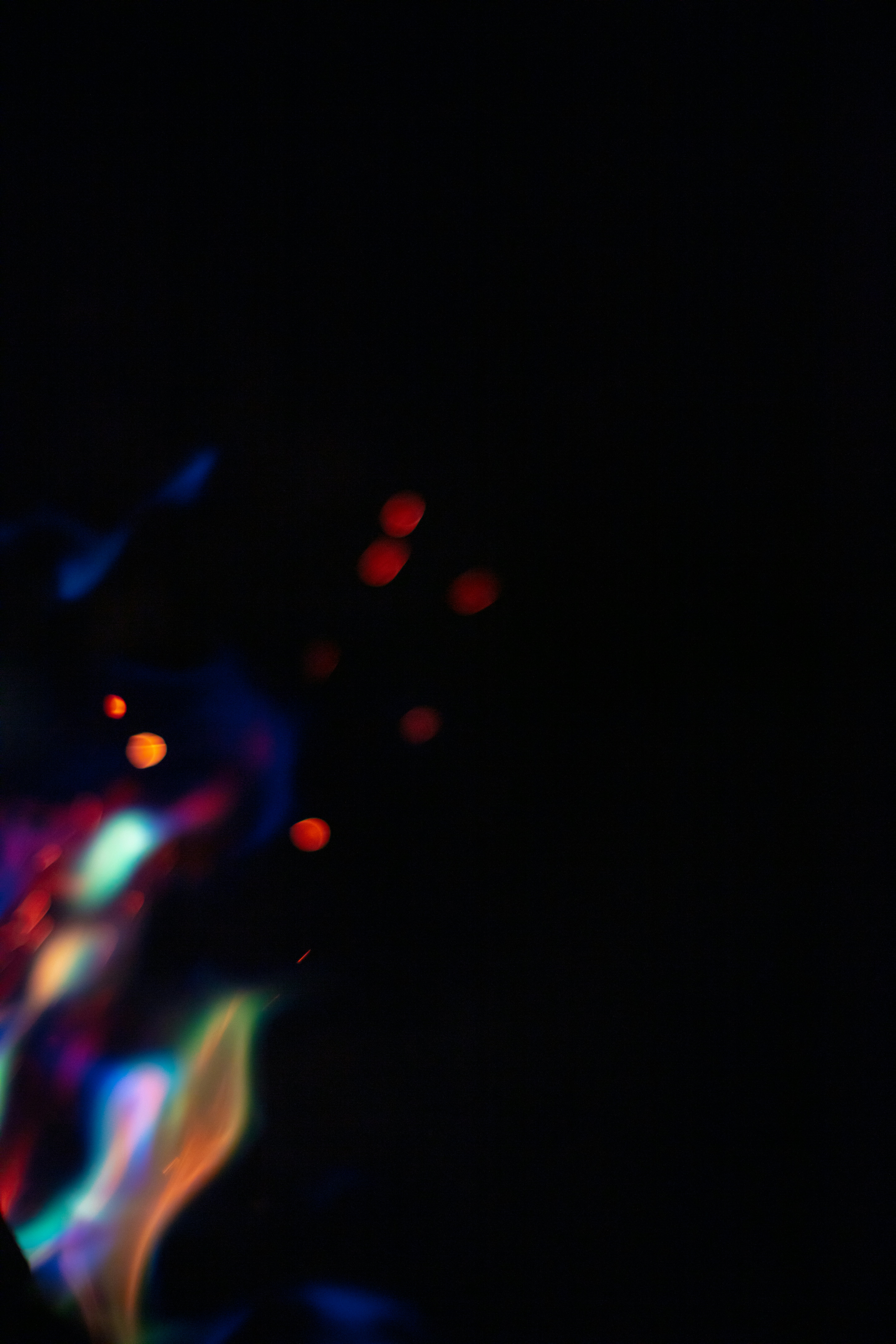 Photo by worldsbetweenlines