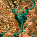 Satellite image highlighting rivers and reservoirs within the Brasília macroregion.
