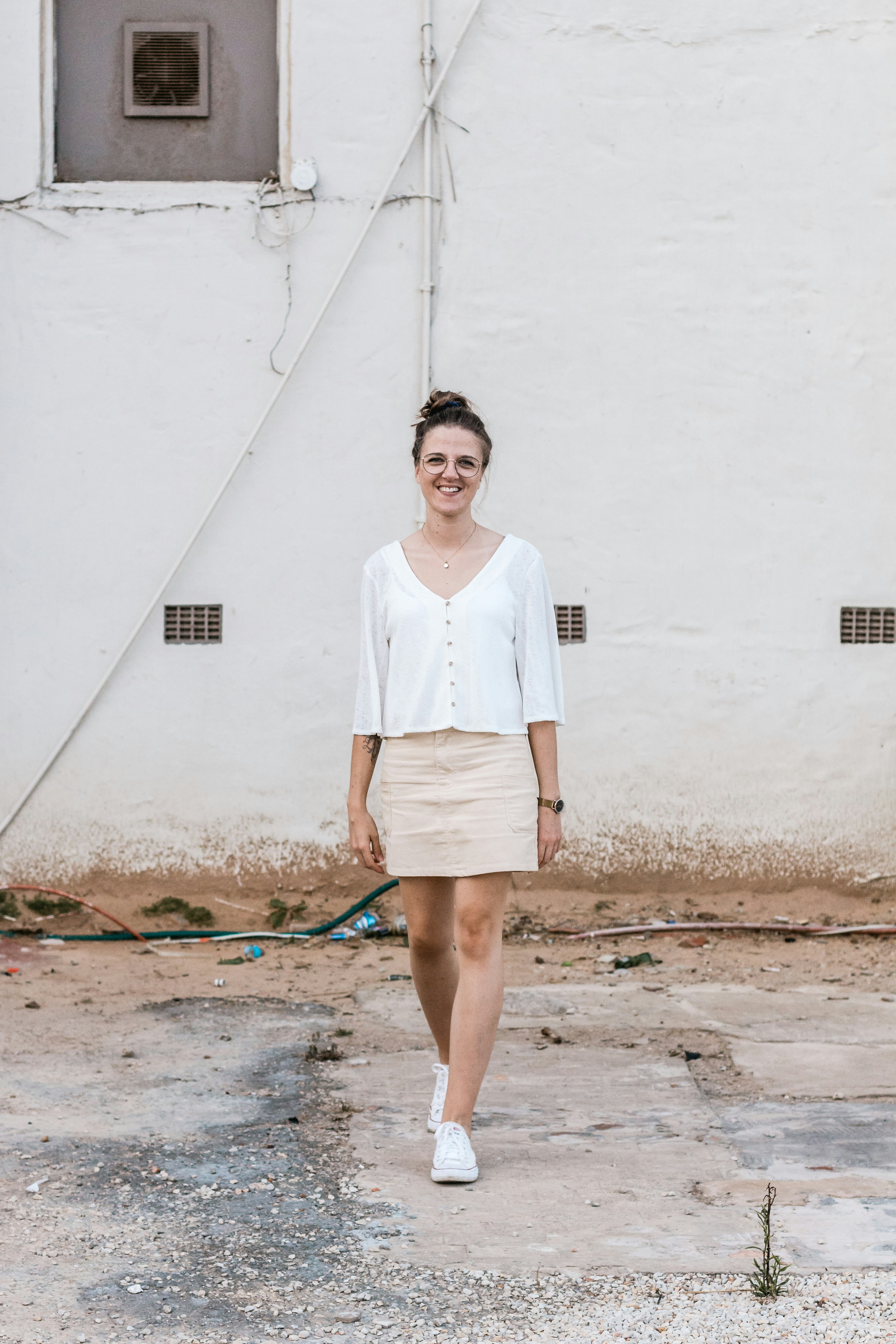 minimalist sneakers skirt outfit, wallpaper, Styling Skirts with Sneakers: The Ultimate Guide to Casual Chic 4