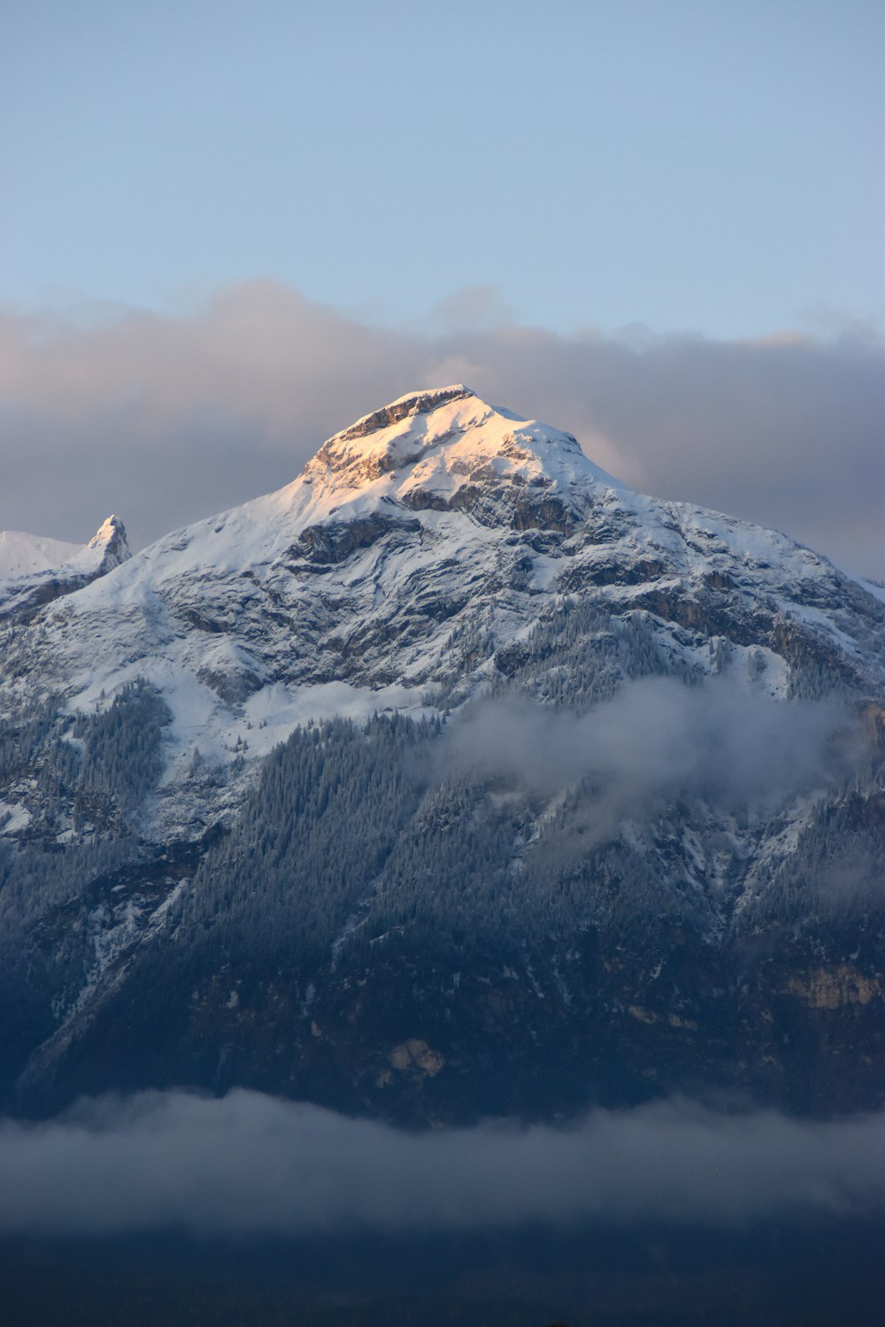 montagne enneigée