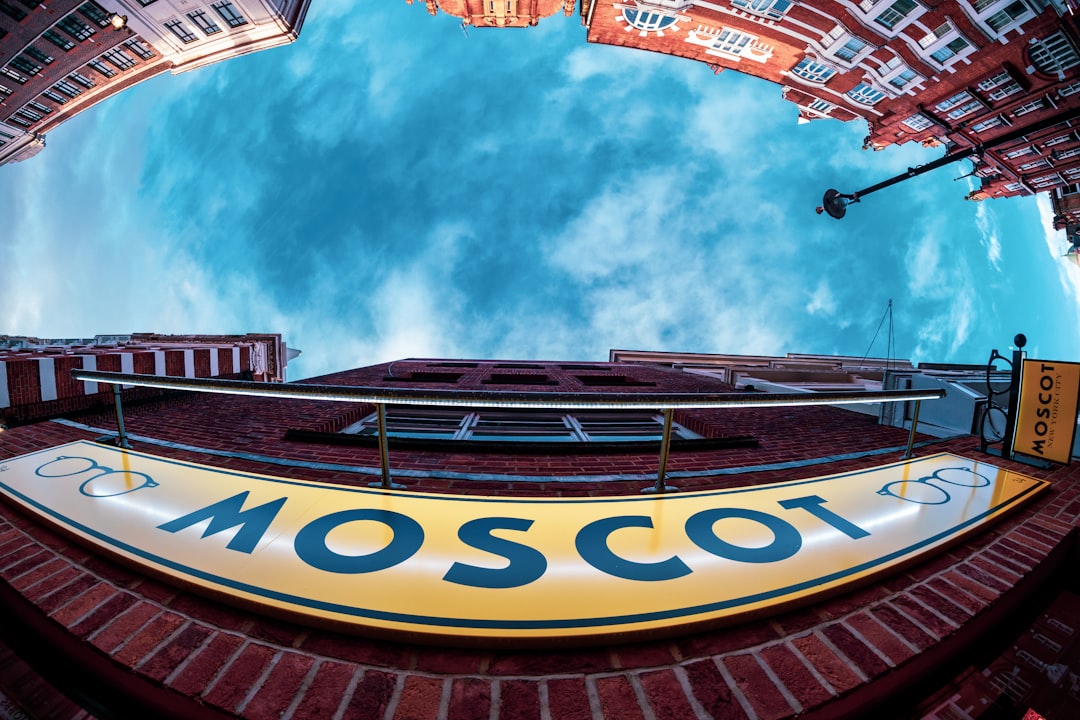 Moscot facade