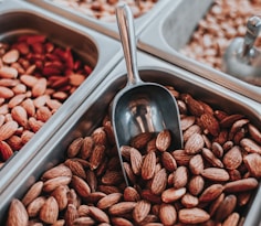 almonds-topic-how much protein per day for lean