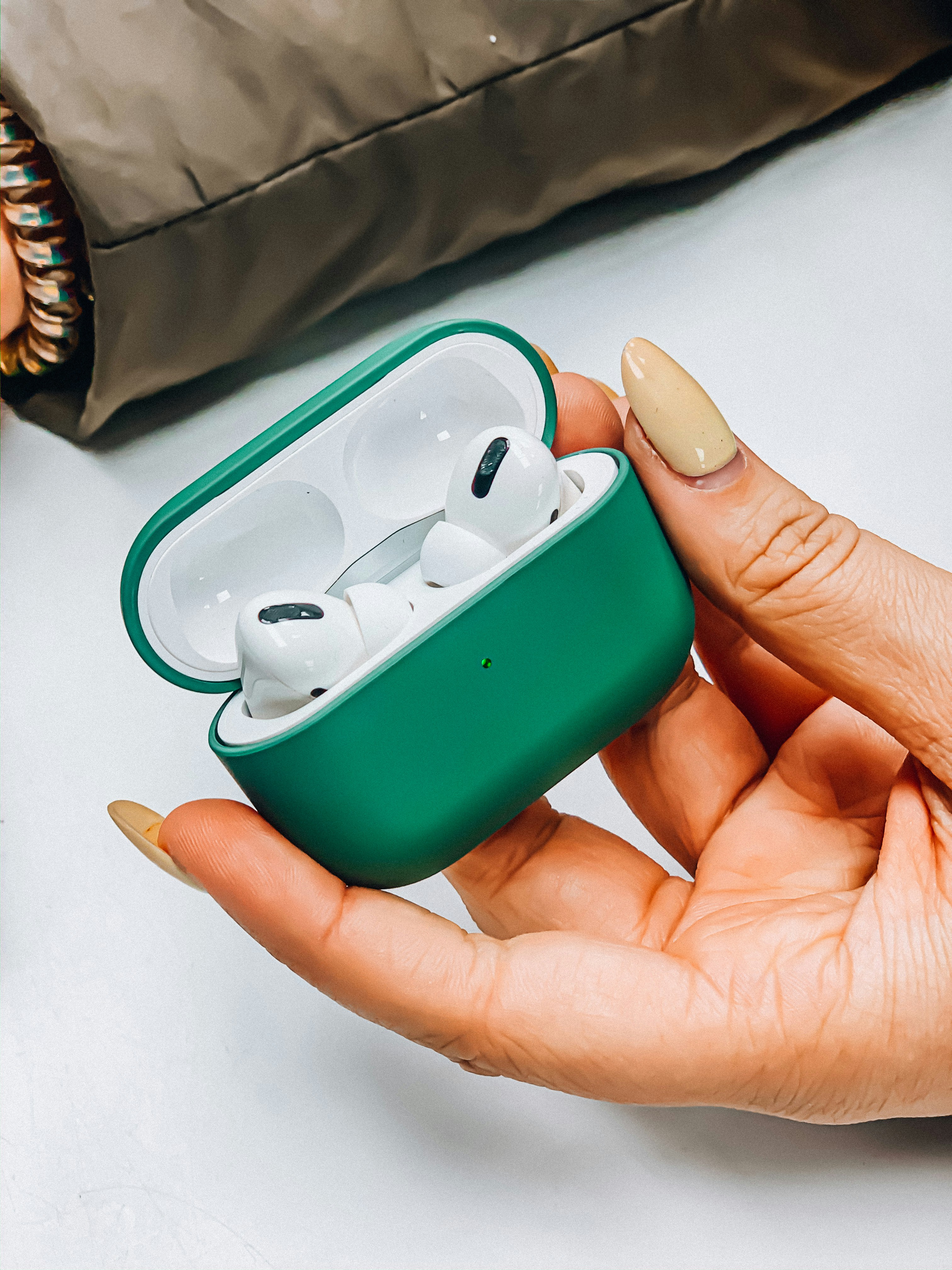 휴대용 미니 고데기 - 가방 속에 쏙! 1분 만에 앞머리 볼륨 살리는 갓성비 휴대템 이미지2