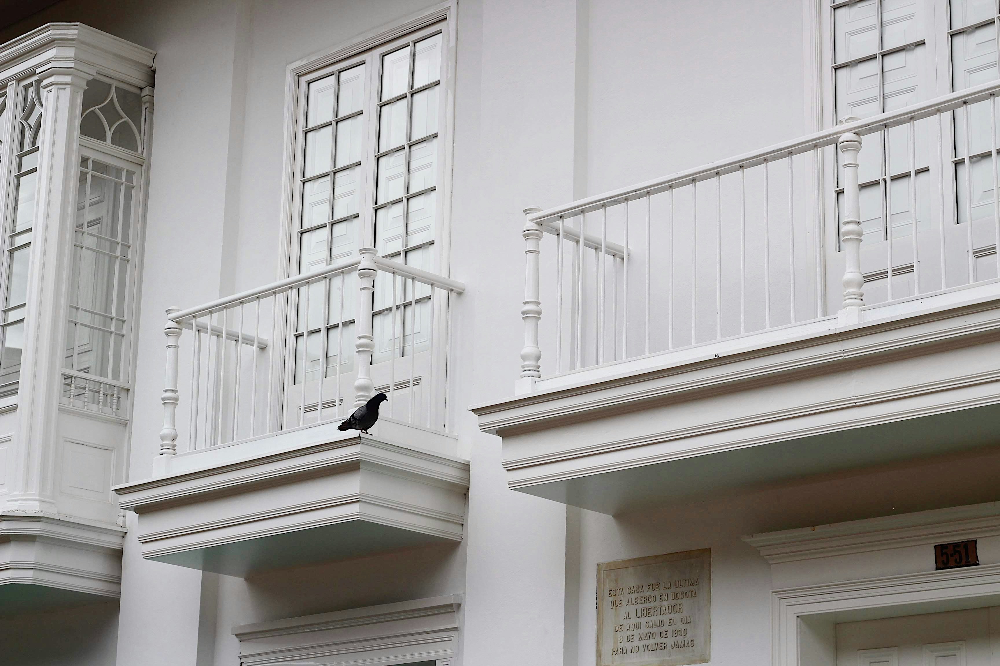 Ferronnerie de balcon — décapage et reprise au plomb