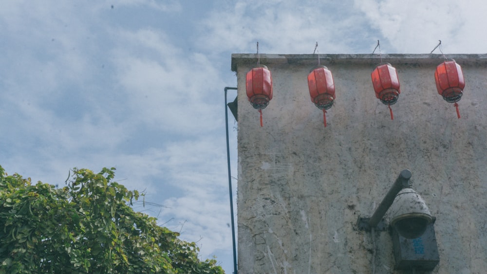 red and gray street light