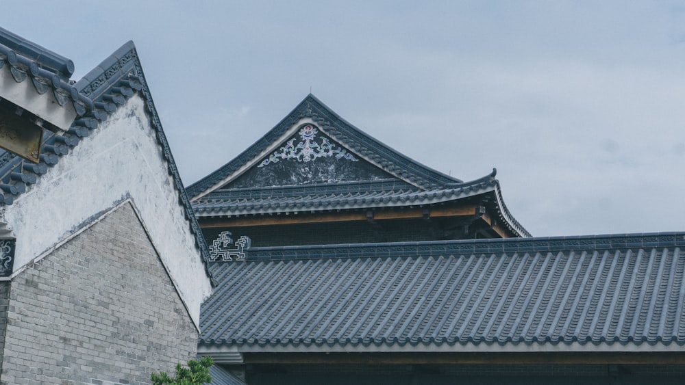 grey and brown wooden roof