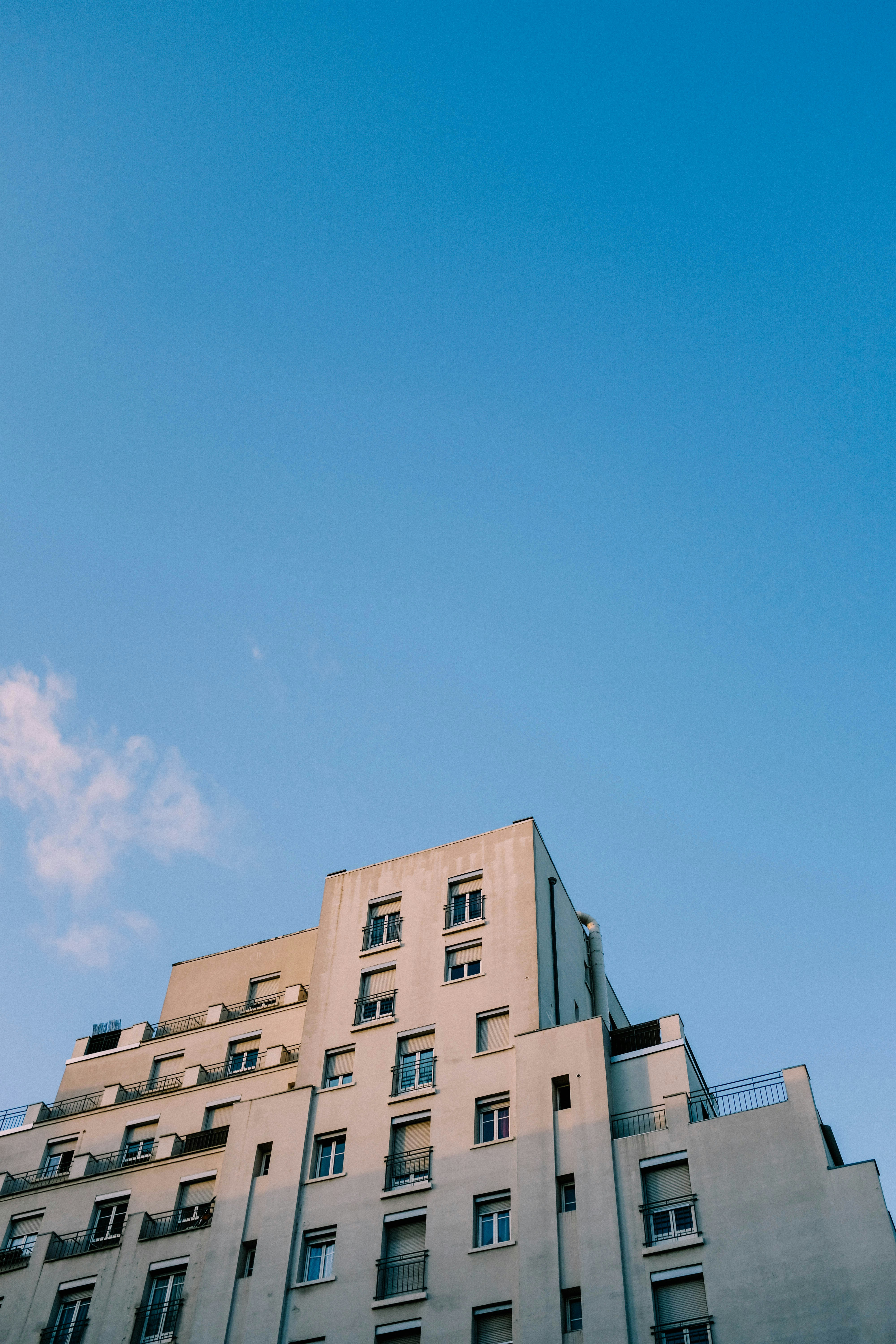 Photo by adrienolichon