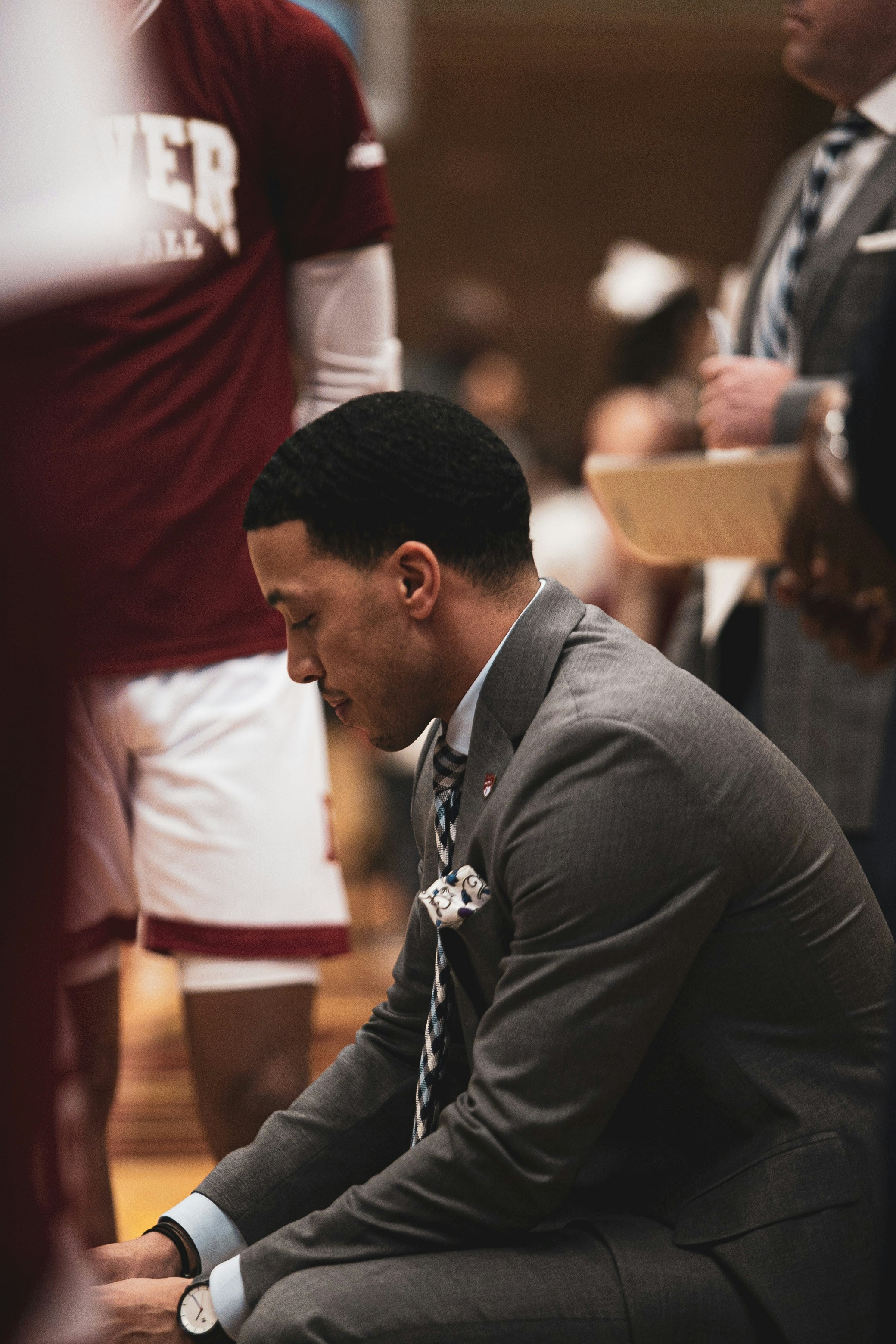 Choose from a curated selection of grey wallpapers for your mobile and desktop screens. Always free on Unsplash.