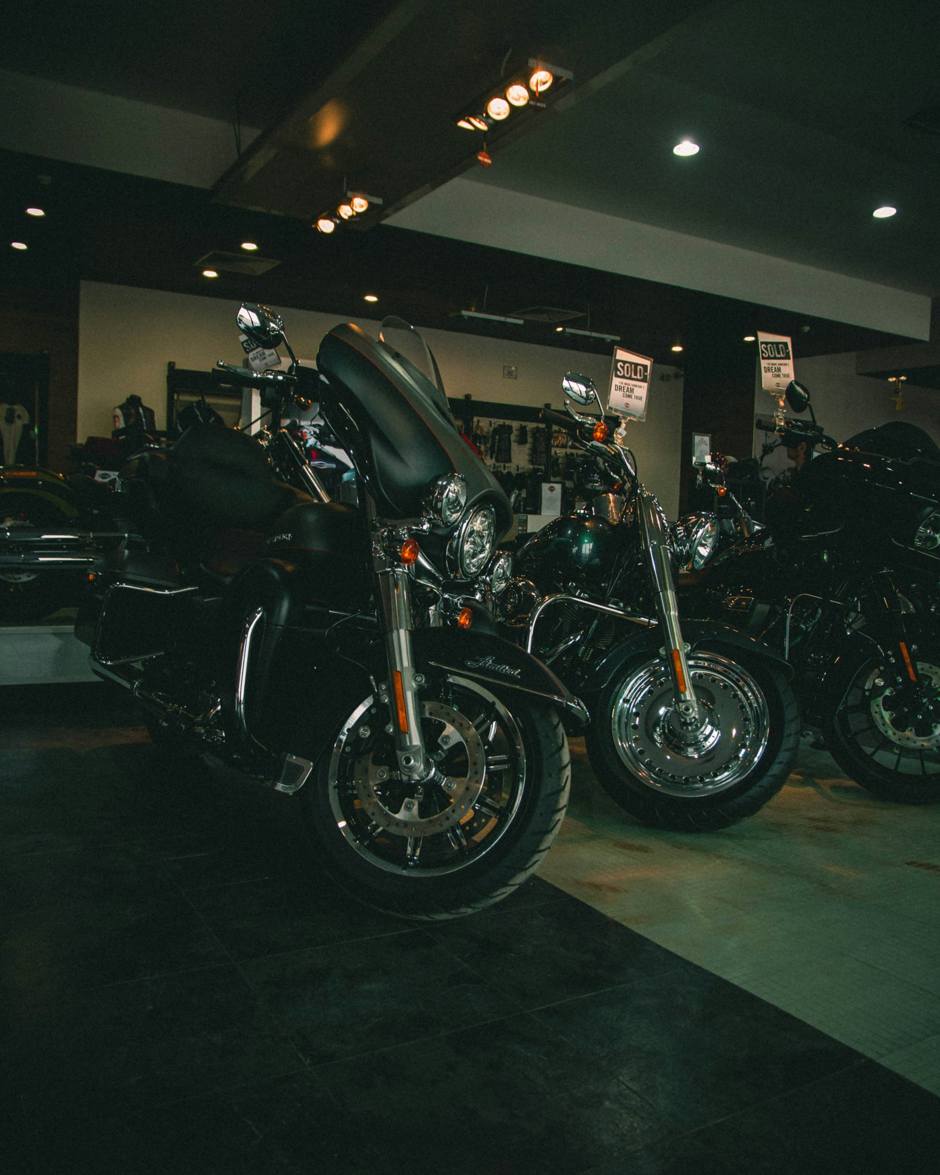 black and silver cruiser motorcycle