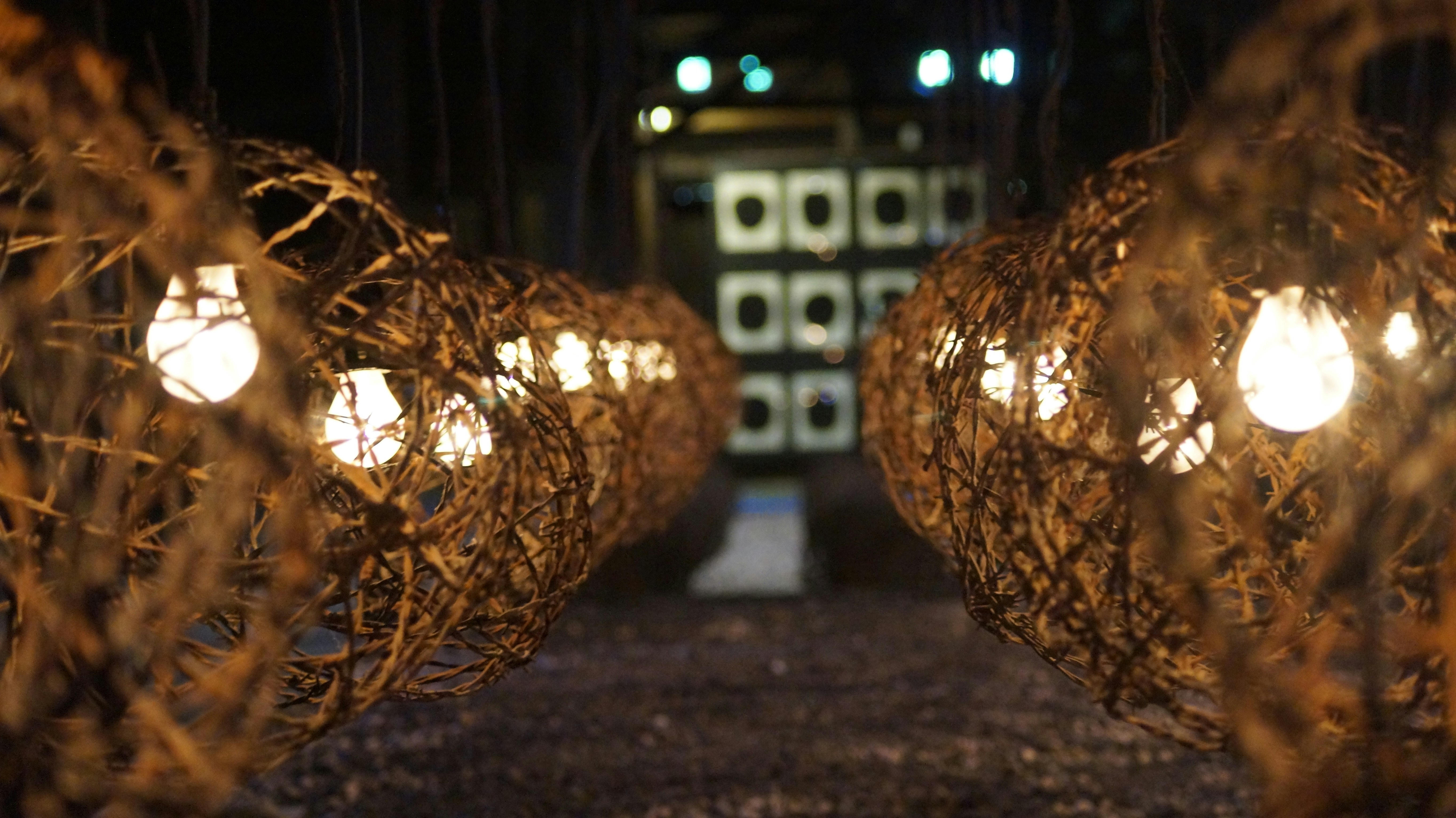 Décors de boule lumineuse marron et blanc