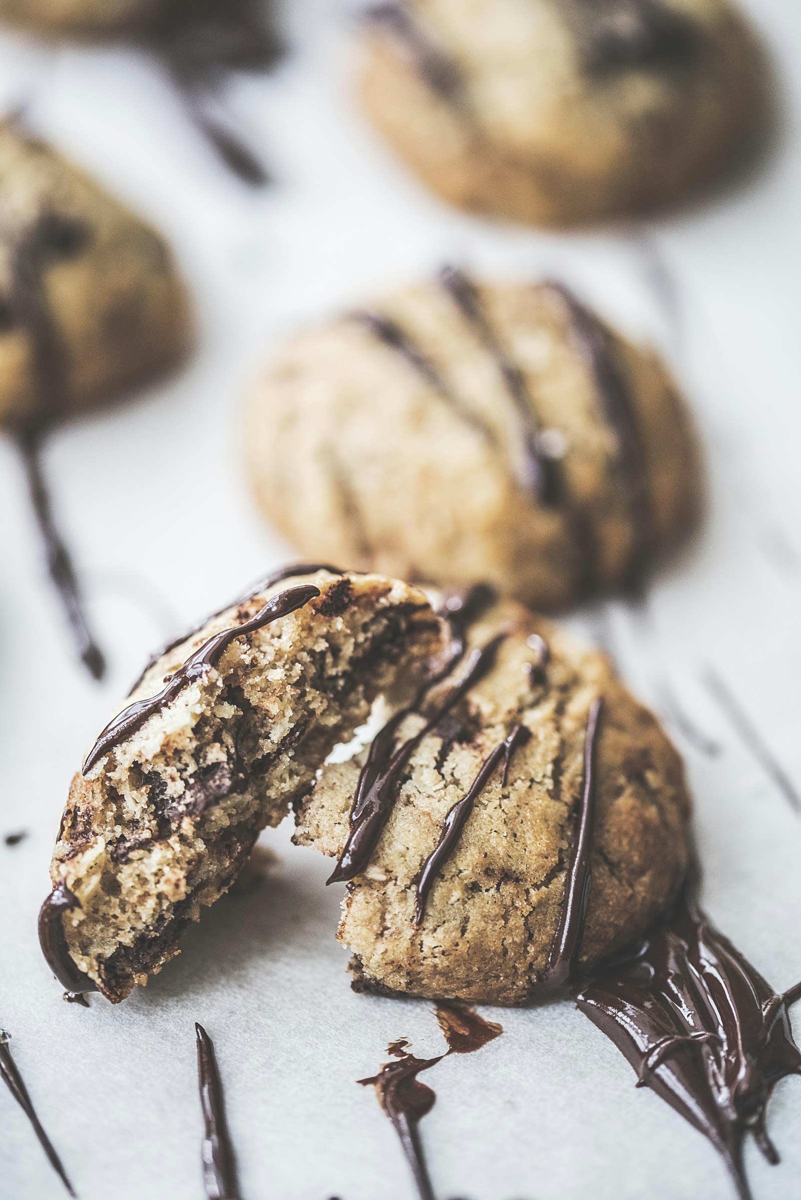 Nikon D810 + Sigma 105mm F2.8 EX DG OS HSM sample photo. Brown cookies on white photography