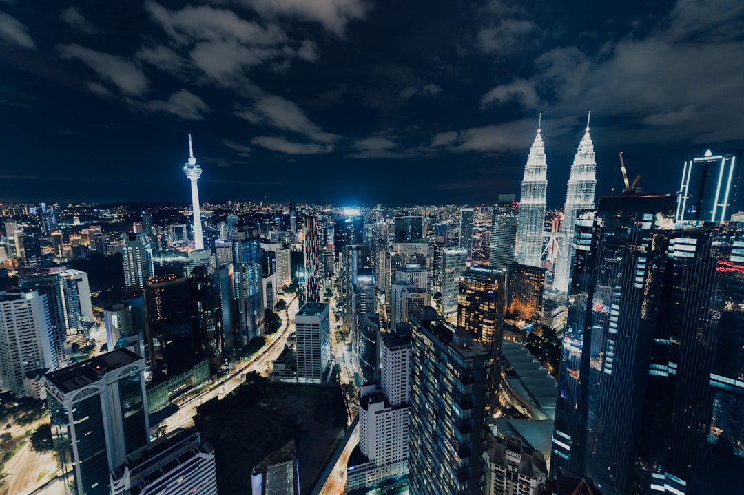 Landmark photo spot Banyan Tree Kuala Lumpur Petronas Twin Towers