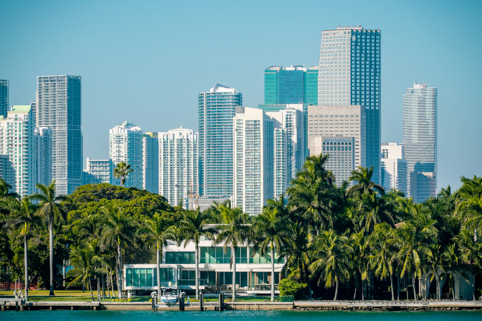 Four Seasons Hotel Miami Opens NUNA With Chef Jaime Pesaque and Hosts Nina Compton