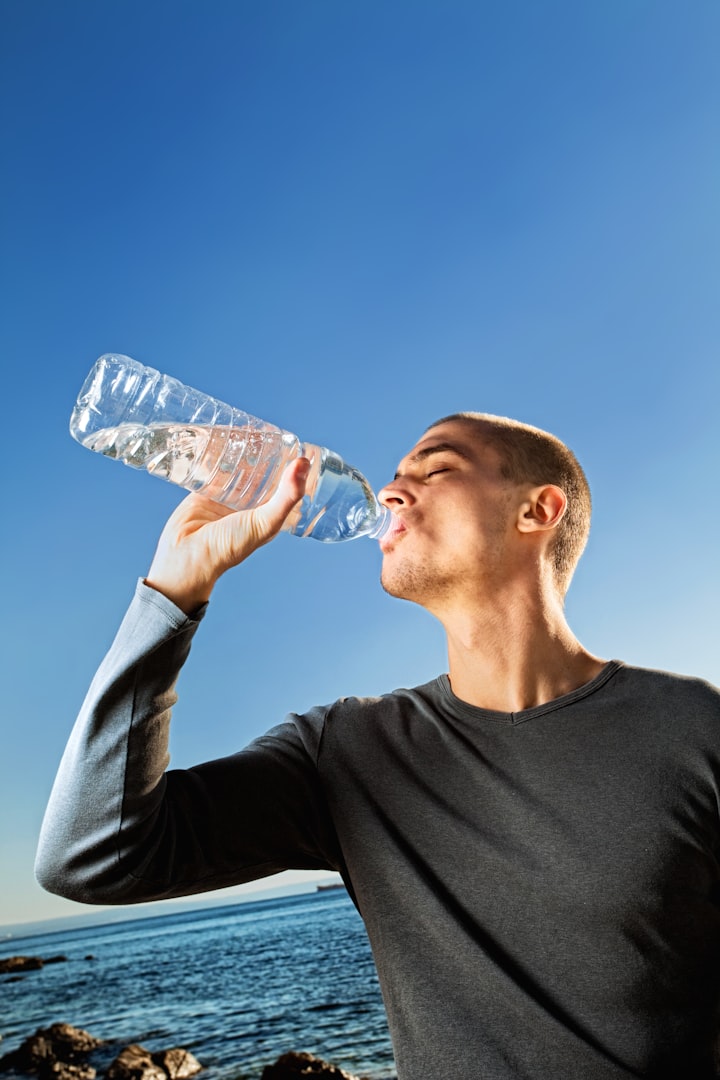 10 Signs That Your Body Needs More Water
