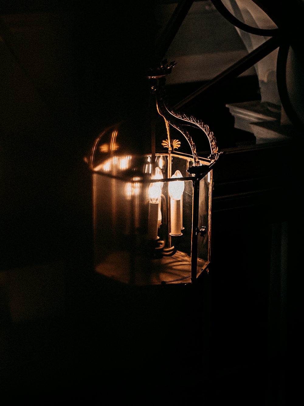 white and brown pendant lamp