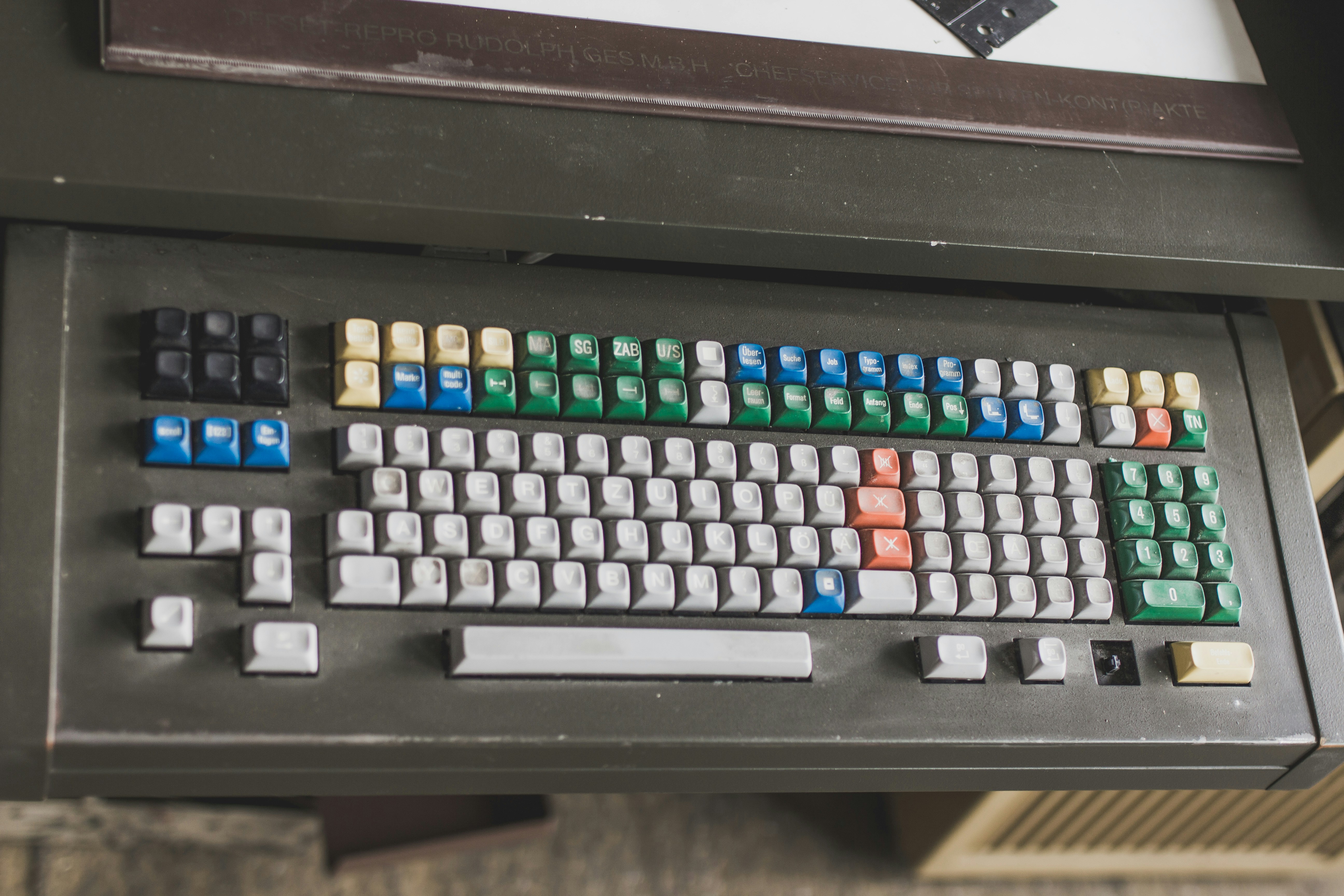 Impresora Multifuncional Color Blanco Negro