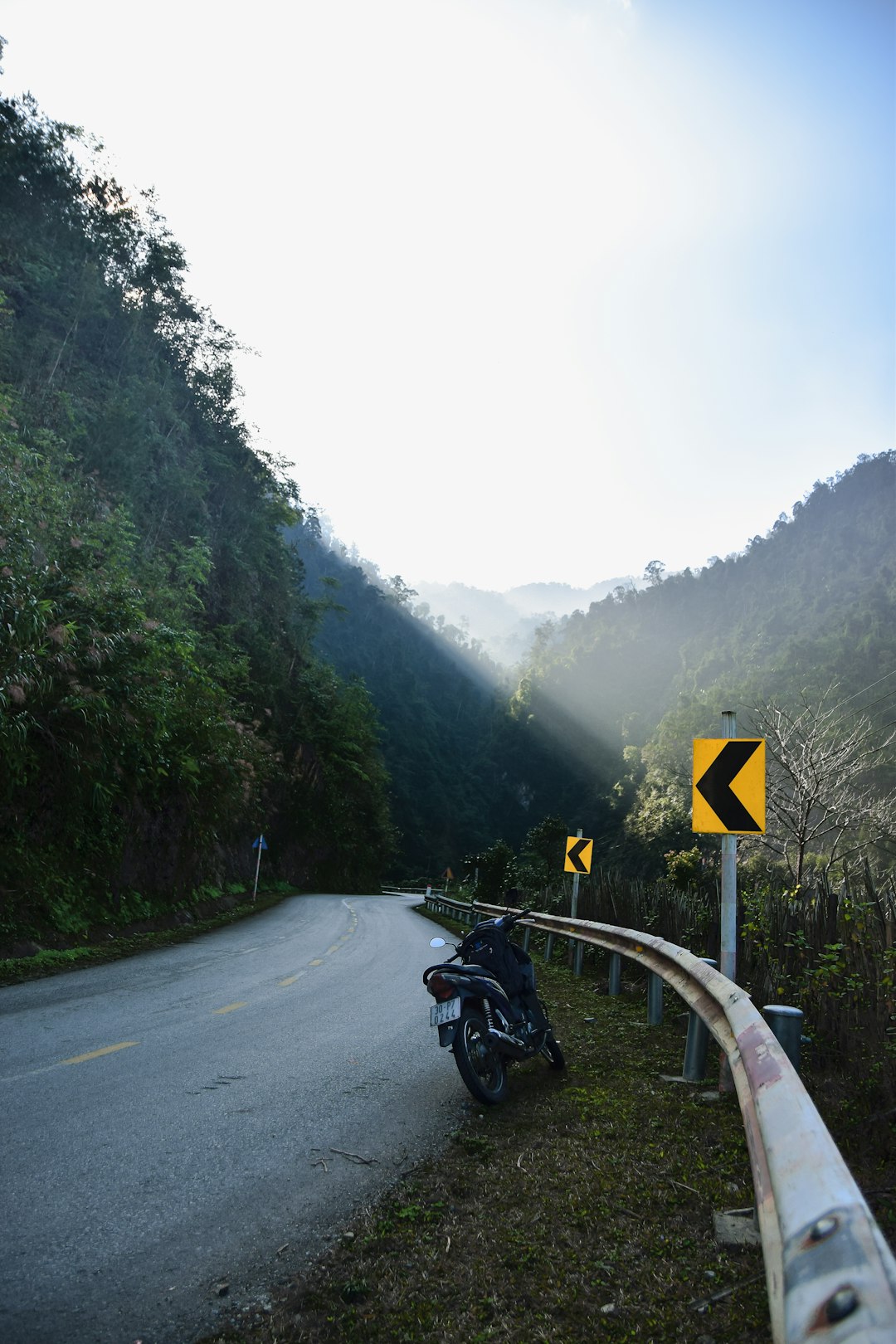 travelers stories about Mountain range in Yên Bái, Vietnam