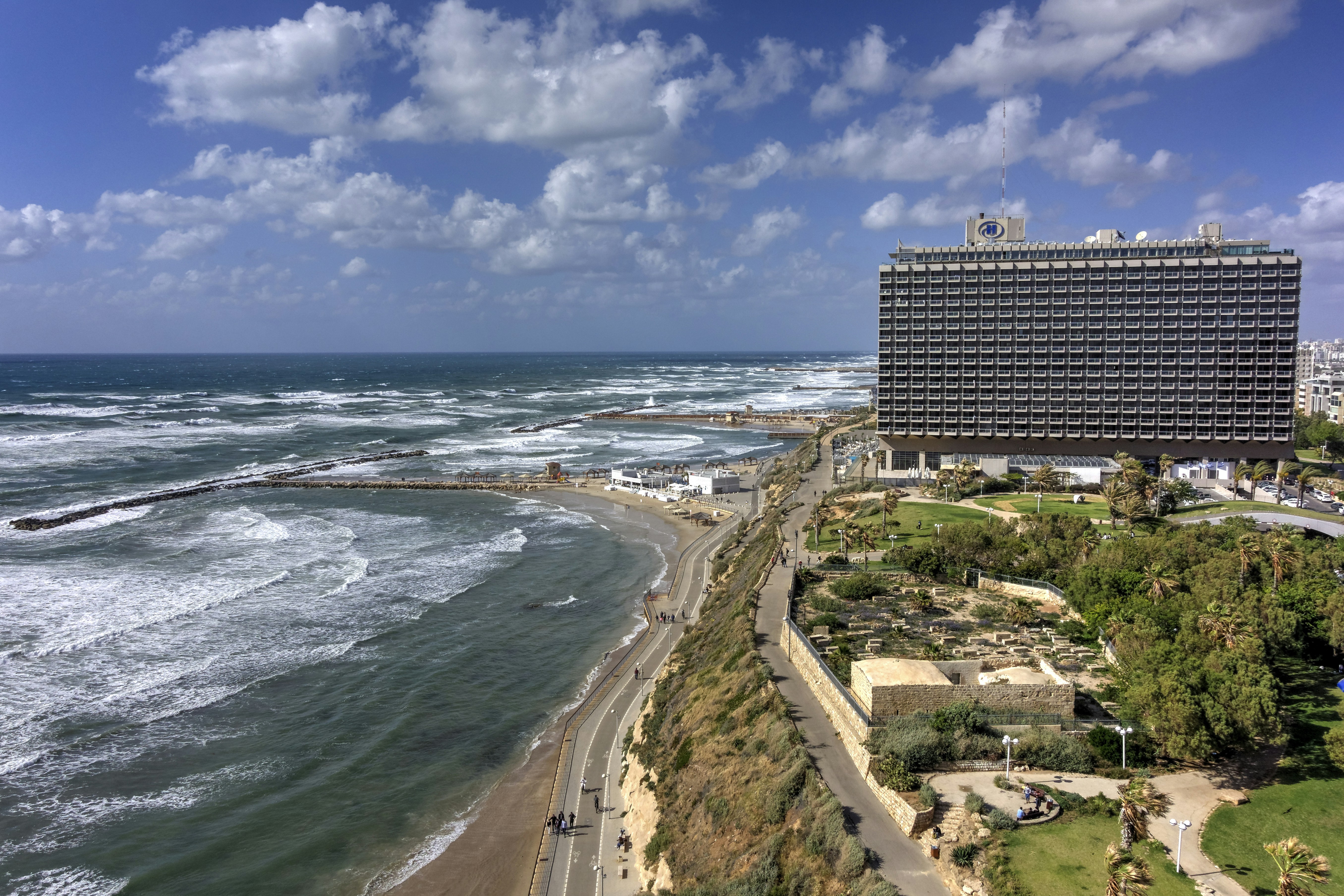 Stay online in the Israel with a prepaid eSIM from eSIMlii. Instant activation, no roaming charges, and reliable coverage.