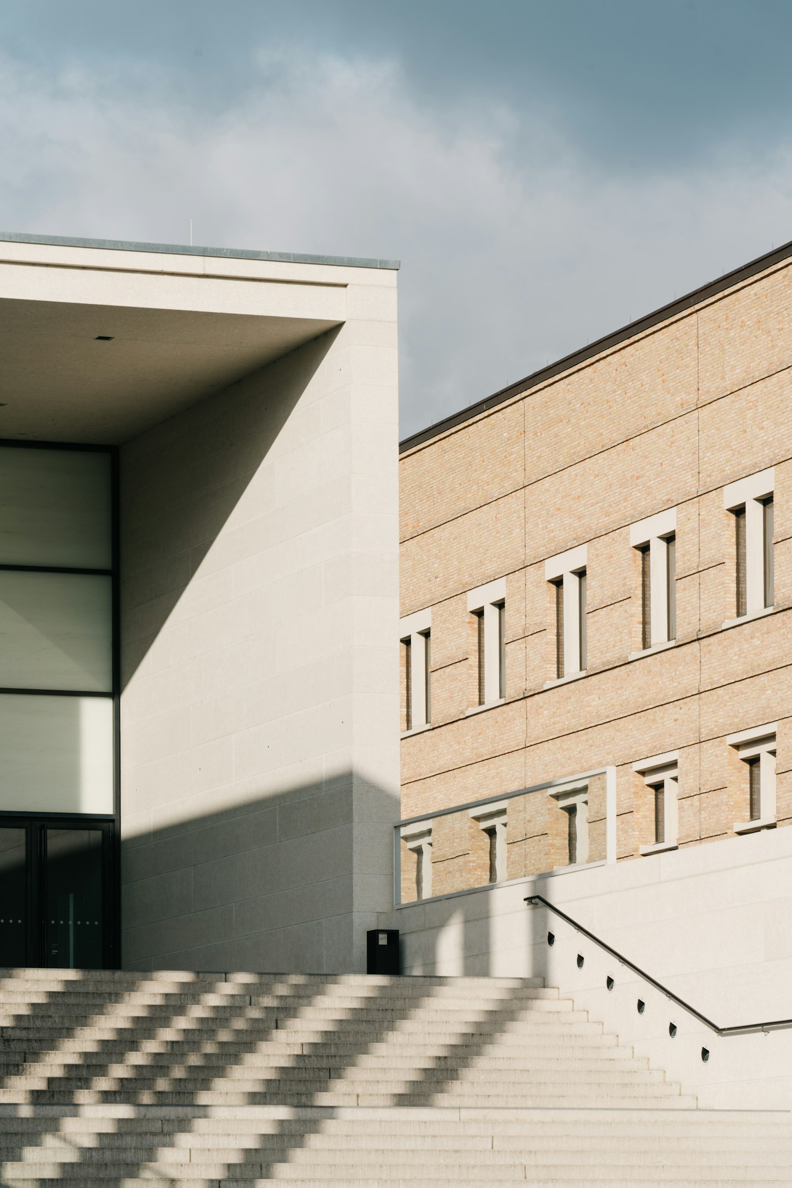 Sony a7R II + Sony FE 70-200mm F2.8 GM OSS sample photo. White concrete building during photography