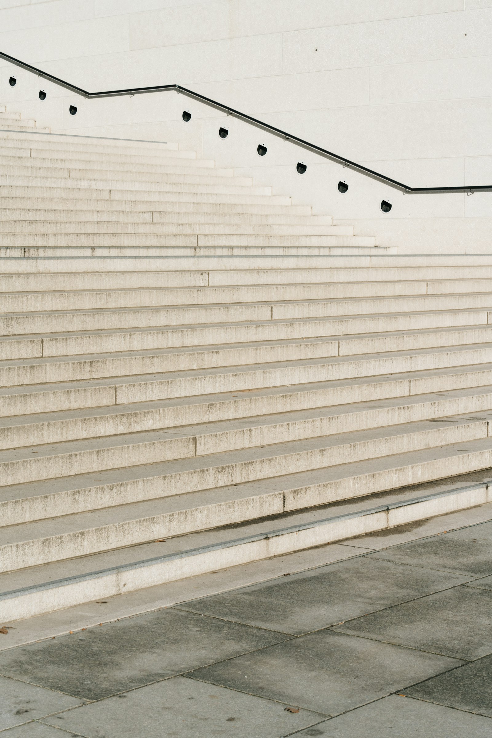 Sony a7R II + Sony FE 70-200mm F2.8 GM OSS sample photo. White and brown concrete photography