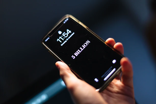 black smartphone at 10 00