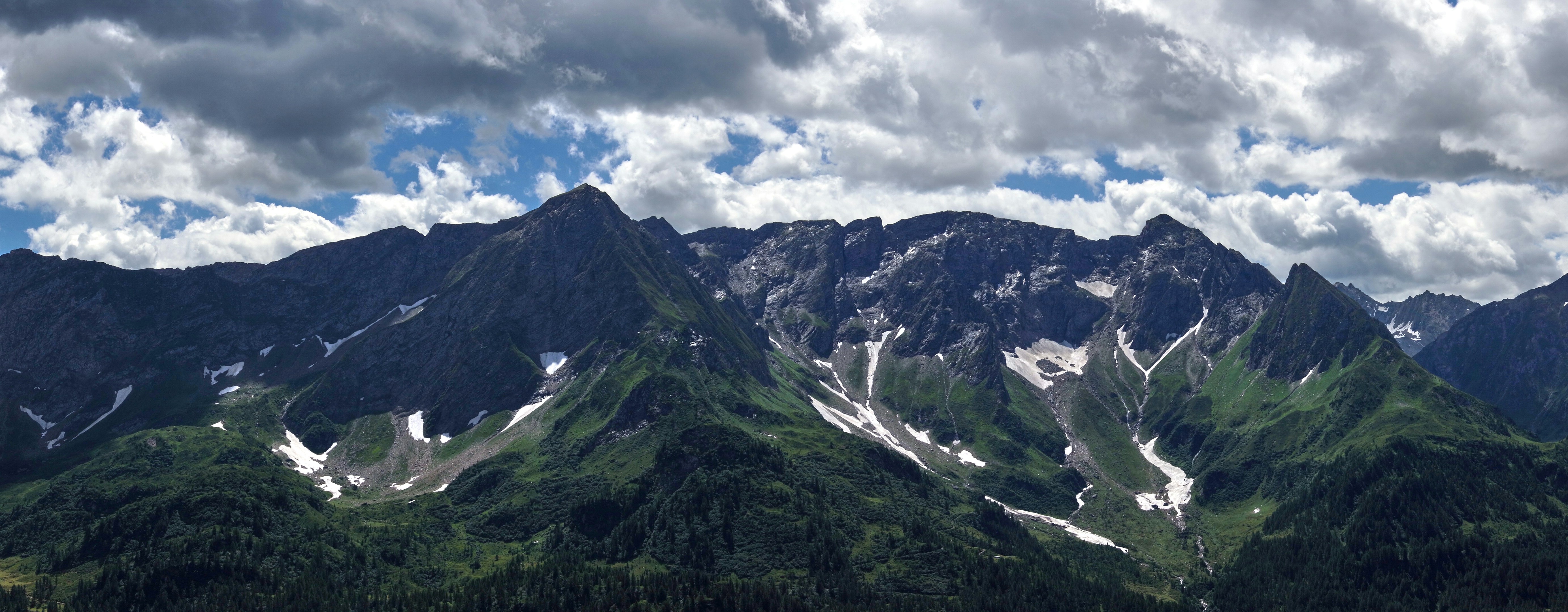 Photo by wolfgang_hasselmann