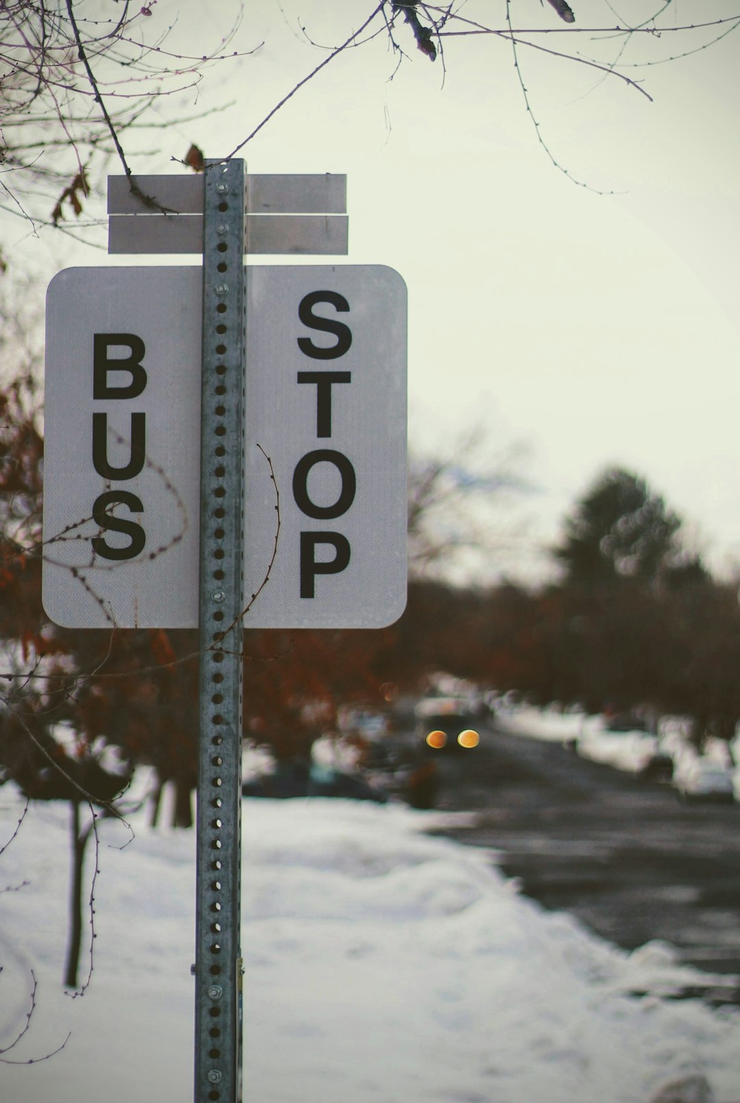 white and black stop sign