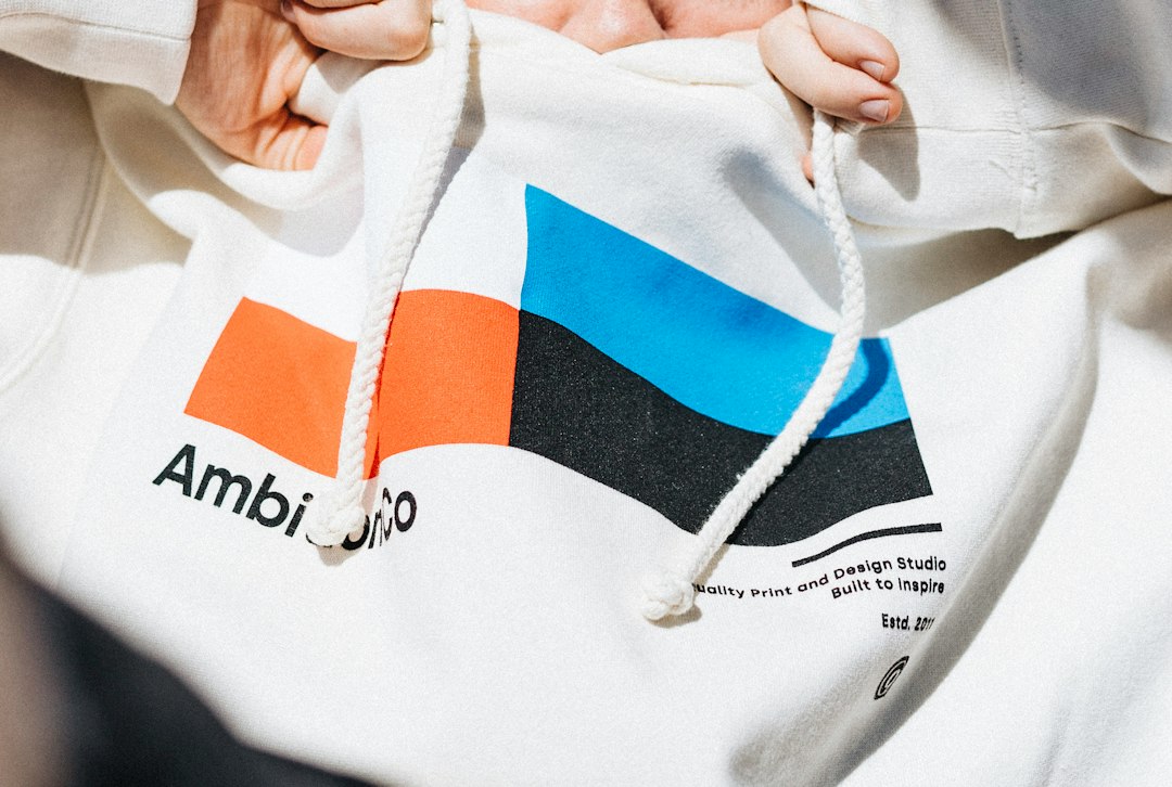 oversized hoodie detail