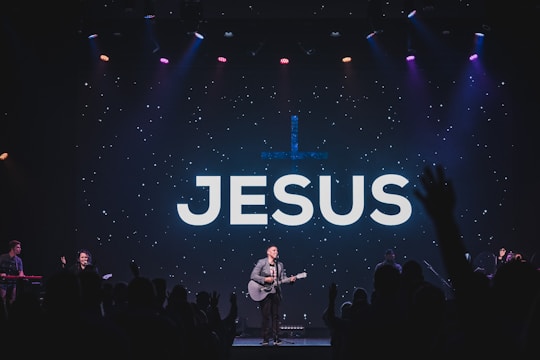 transmisje live Jezus uwielbienie