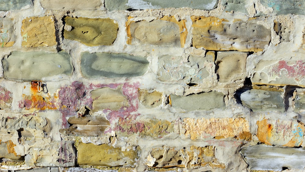 brown and gray concrete brick wall