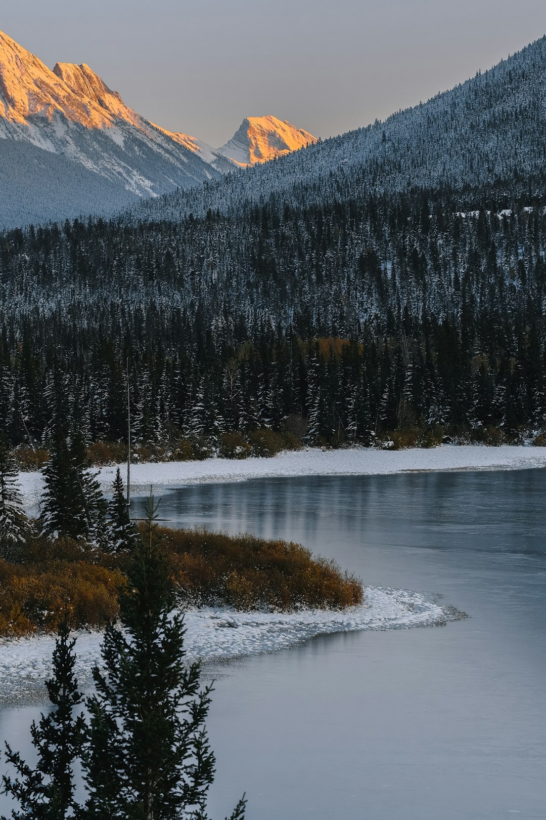 Mountain photo spot Vermilion Lakes Grassi Lakes