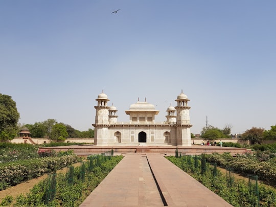 Tomb of I'timād-ud-Daulah things to do in Agra