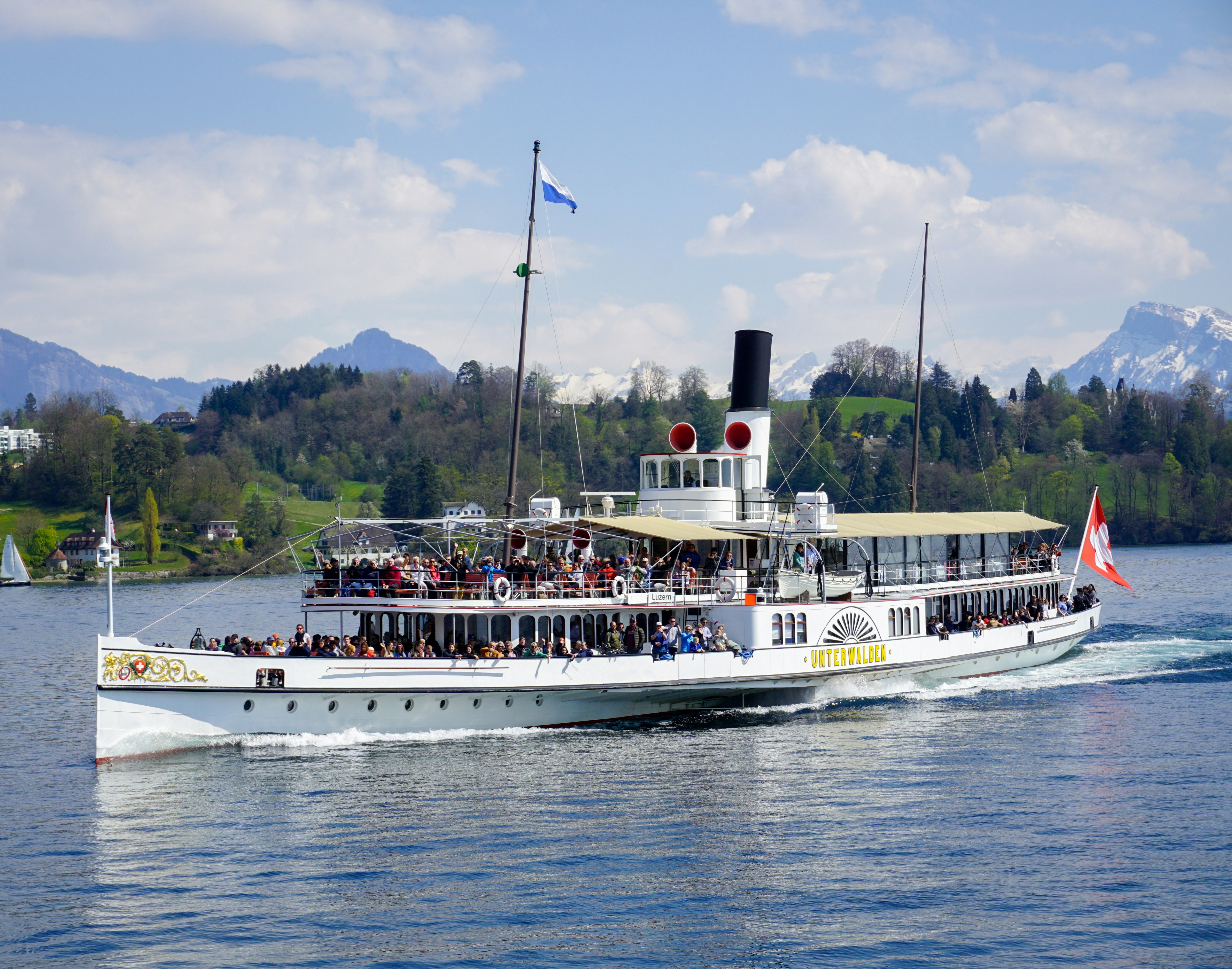 Photo by janik_clicks