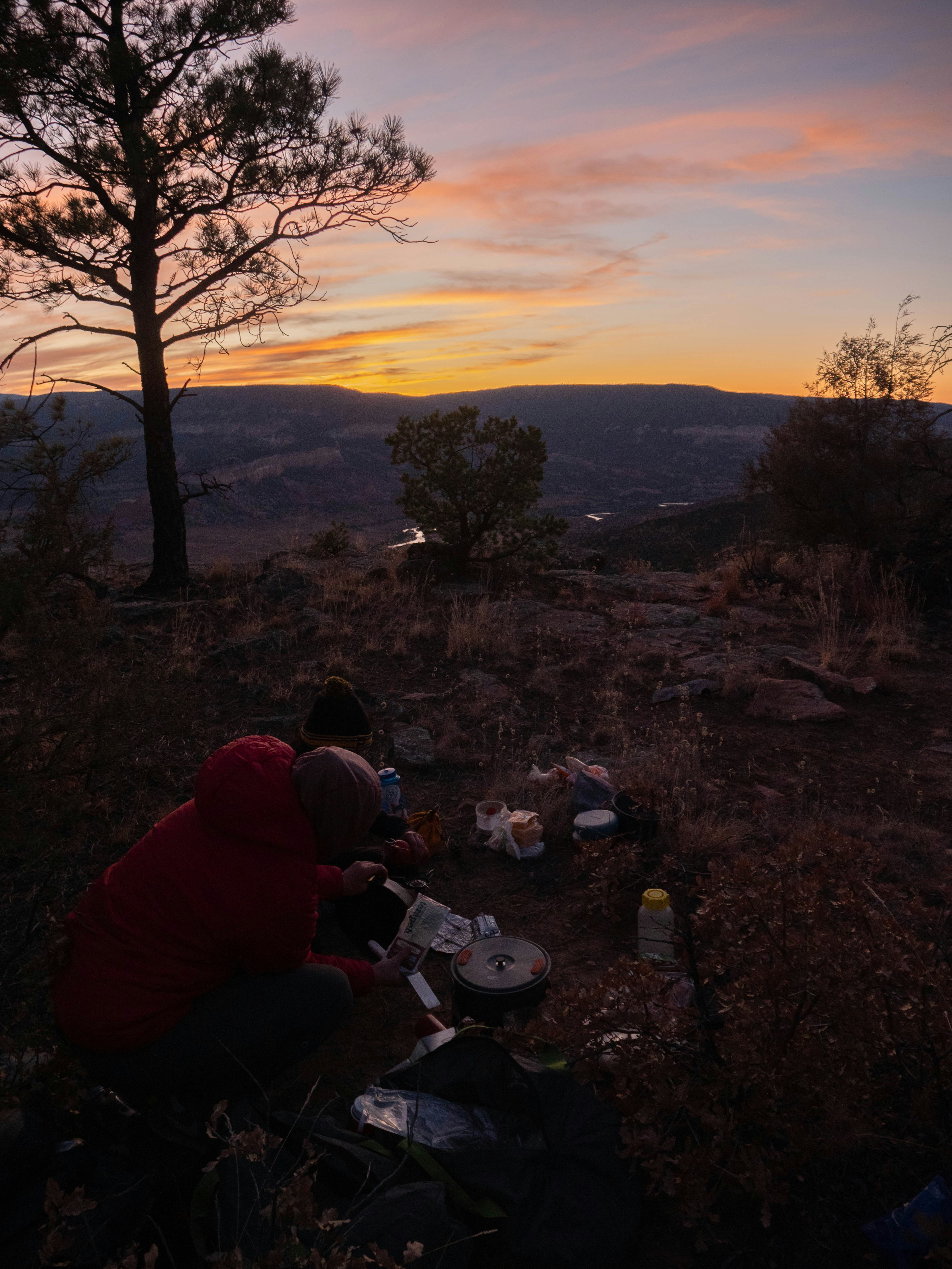 Hiking backpack essentials for overnight trips - Cooking on the trail