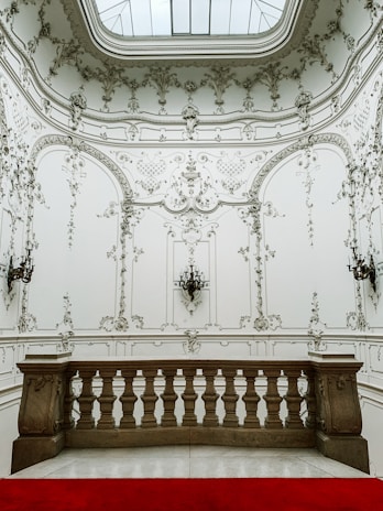 A beautifully finished interior with plasterwork and paint.